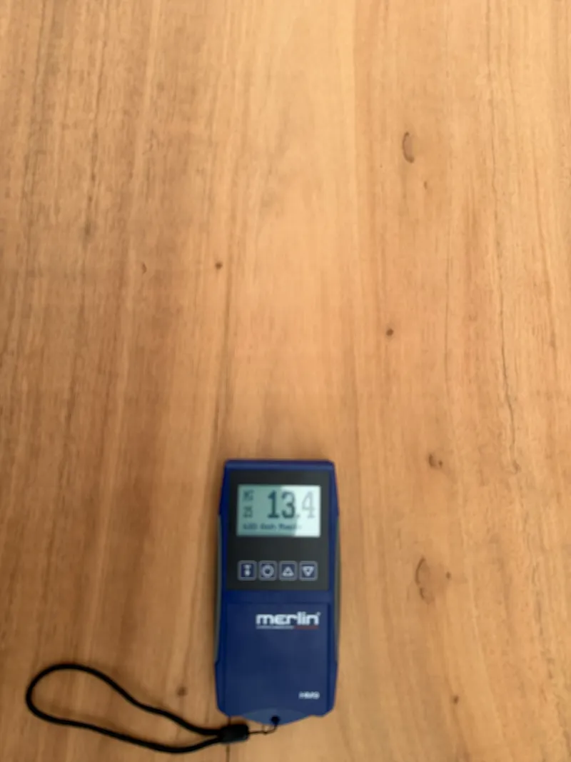 Saman — Moisture reading