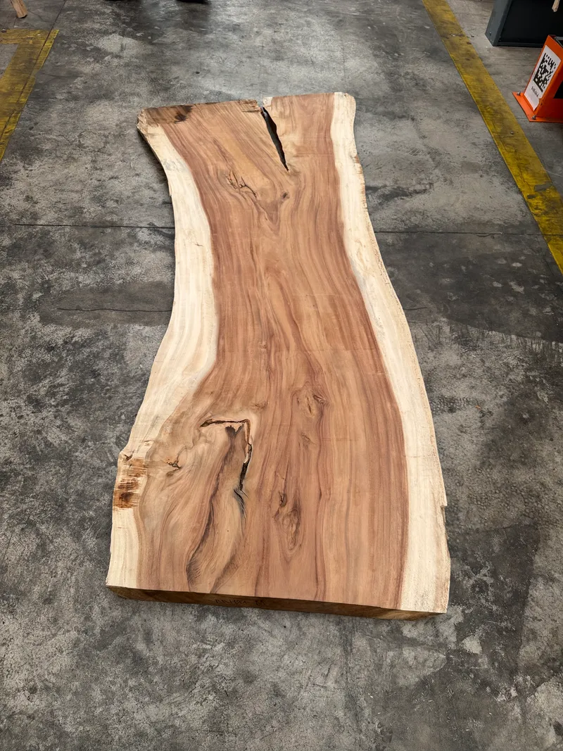Saman (Samanea saman) slab 3062.13 x 1285.5 x 90 mm, kiln-dried, straight grain