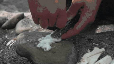 Ferrocerium fire striker