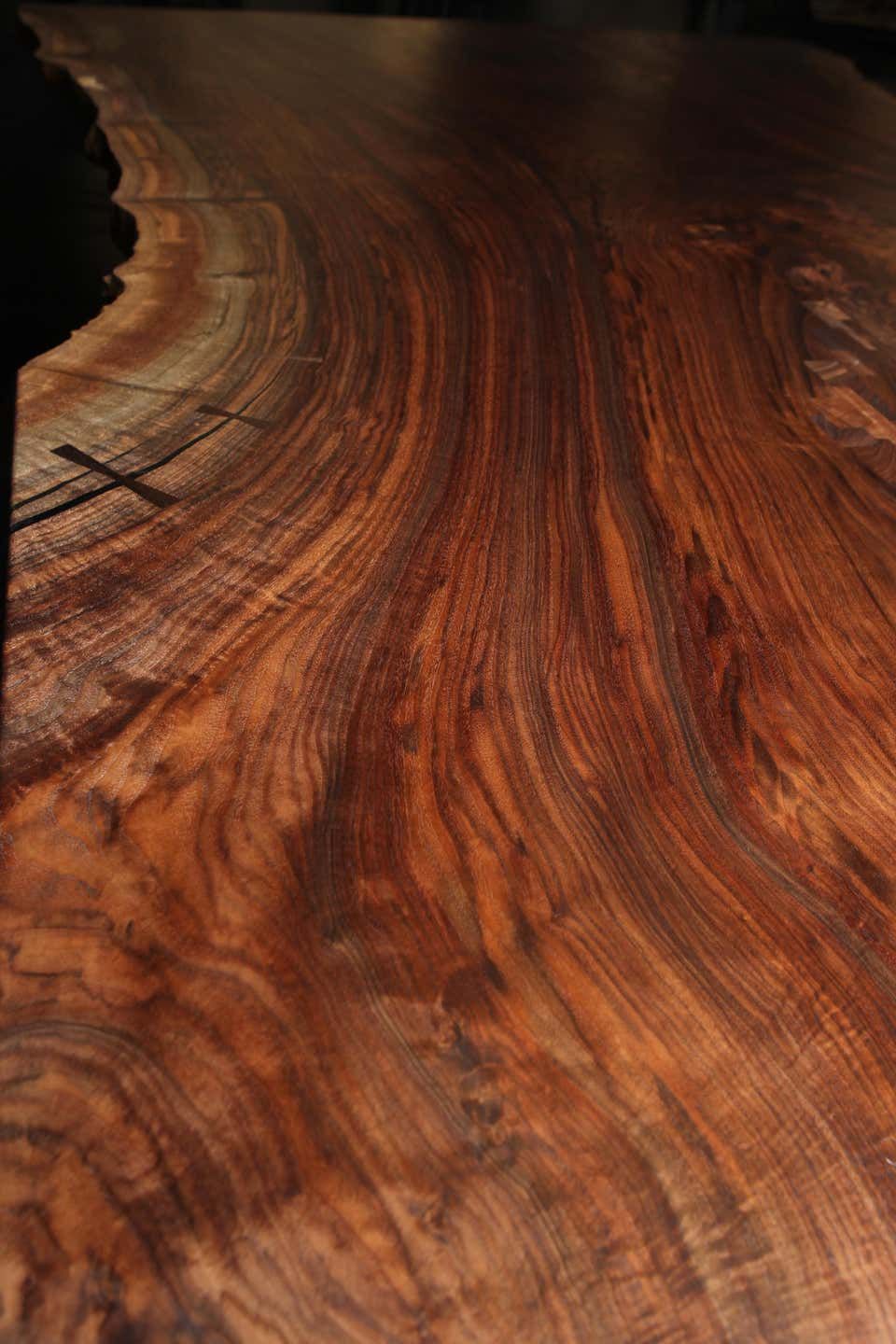 Claro Walnut grain
